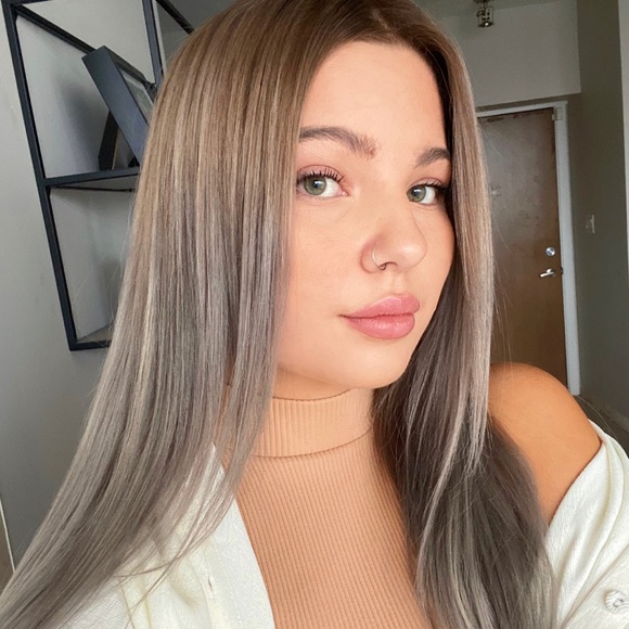 Meet your Posher, Taylor - Picture 1 of 1